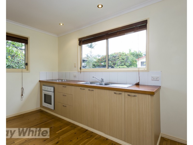 36 Samuel Street, Camp Hill QLD 4152