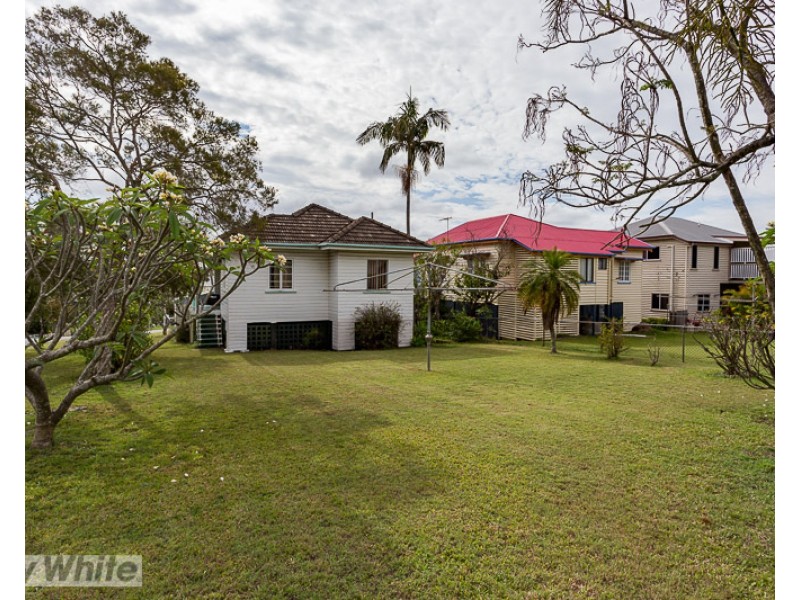 22 Martha Street, Camp Hill QLD 4152