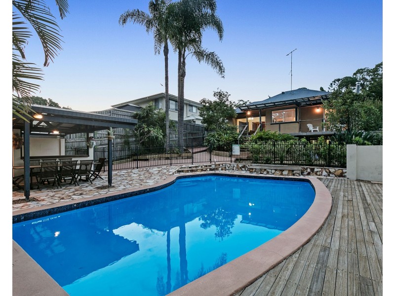 34 Canopus Street, Coorparoo QLD 4151