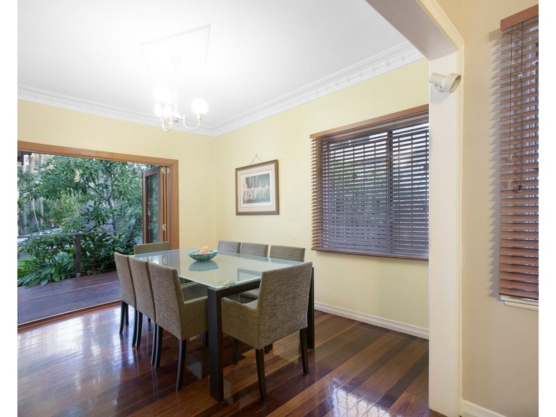 34 Canopus Street, Coorparoo QLD 4151