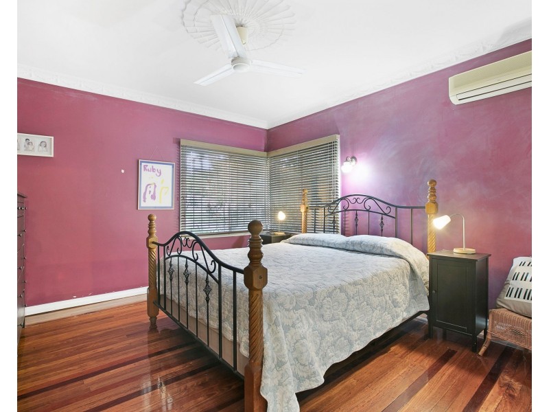 34 Canopus Street, Coorparoo QLD 4151