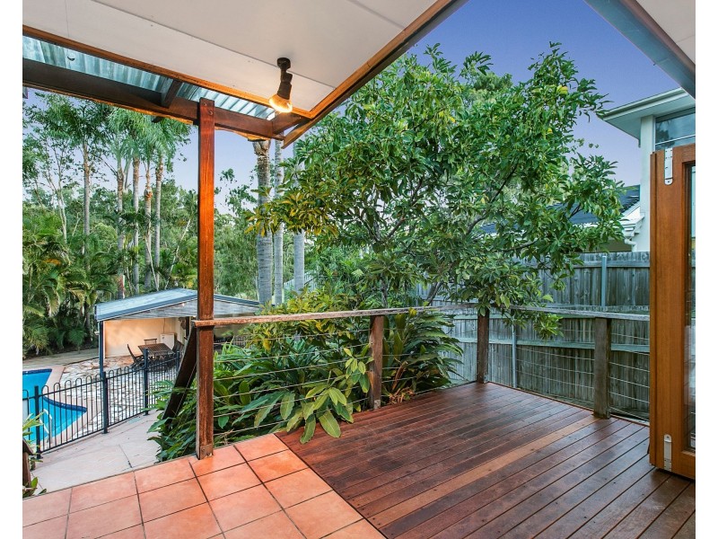 34 Canopus Street, Coorparoo QLD 4151