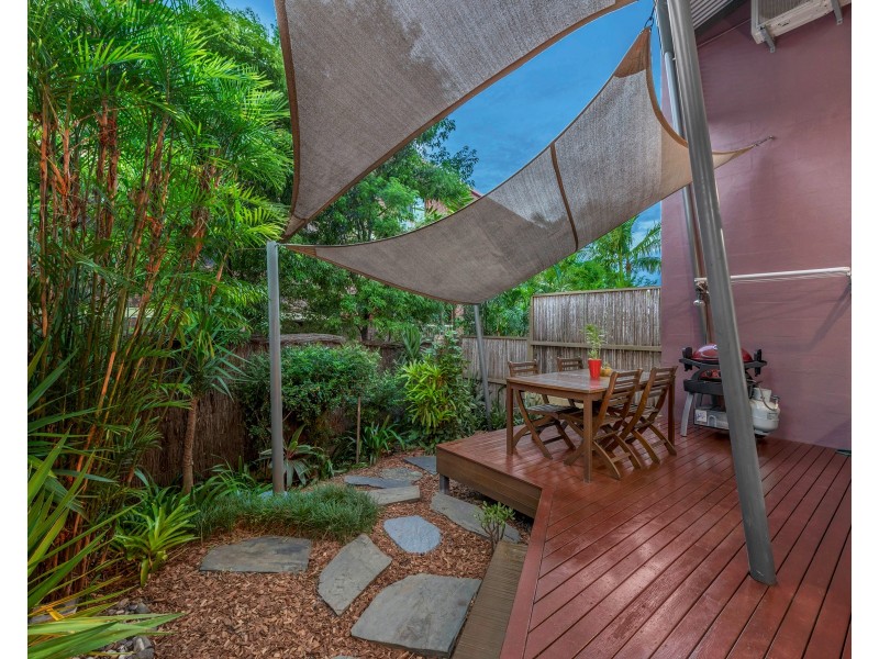 2/1 Norfolk Street, Coorparoo QLD 4151