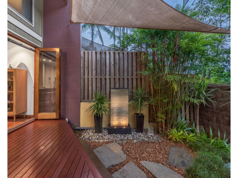 2/1 Norfolk Street, Coorparoo QLD 4151