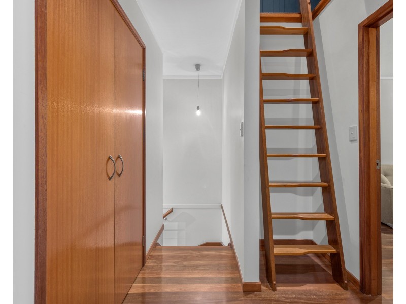 2/1 Norfolk Street, Coorparoo QLD 4151