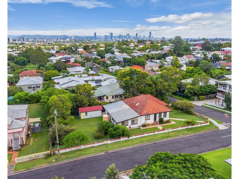 109 Albert Street, Camp Hill QLD 4152