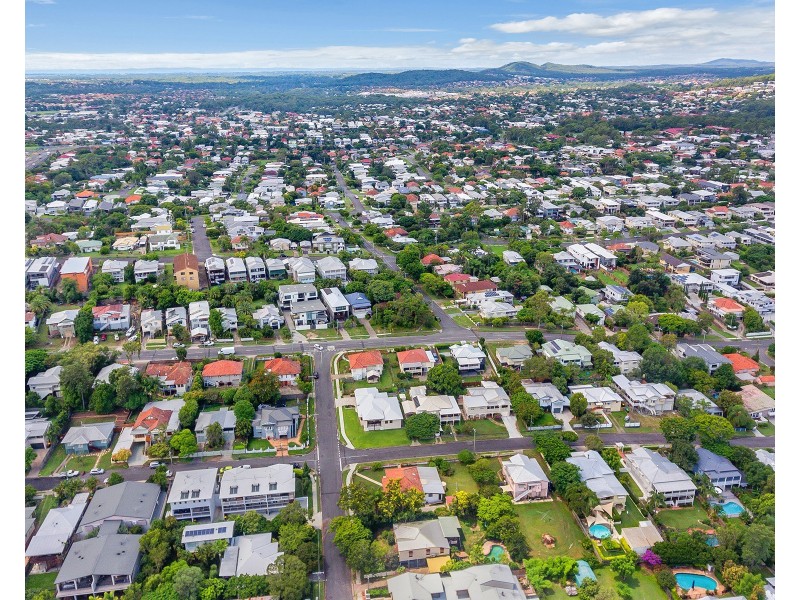 109 Albert Street, Camp Hill QLD 4152