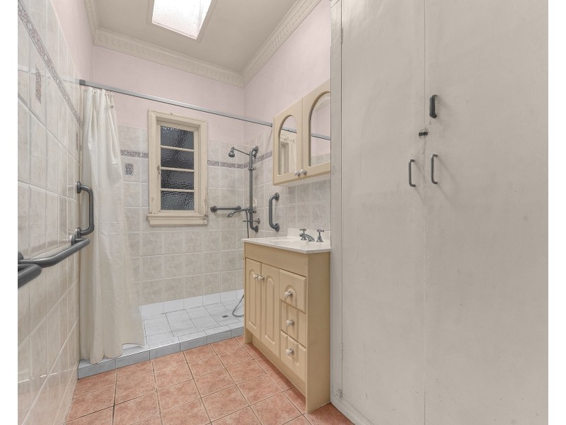 109 Albert Street, Camp Hill QLD 4152