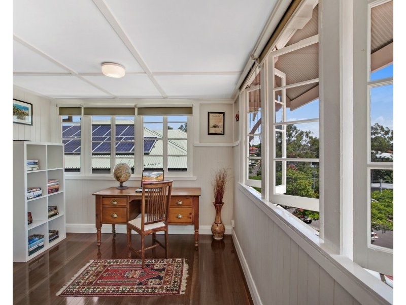 10 Stodart Street, Coorparoo QLD 4151