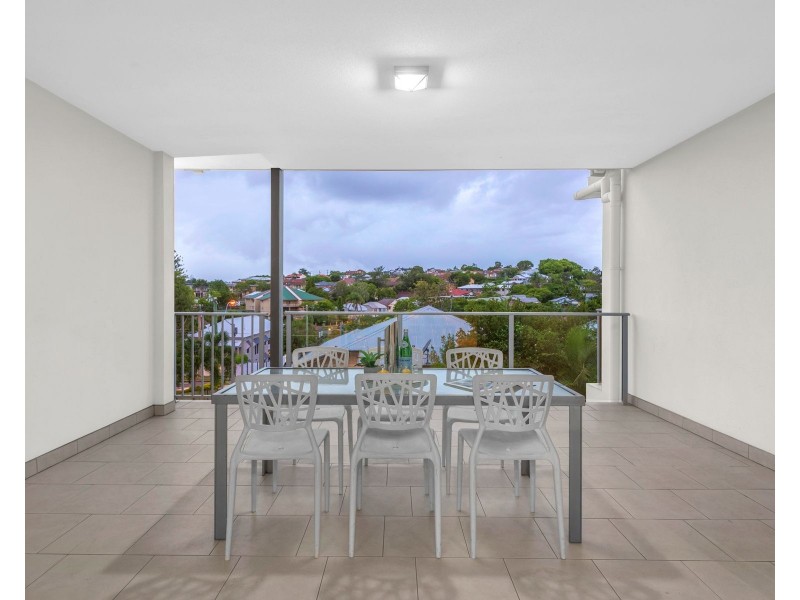 8/86 Pembroke Road, Coorparoo QLD 4151