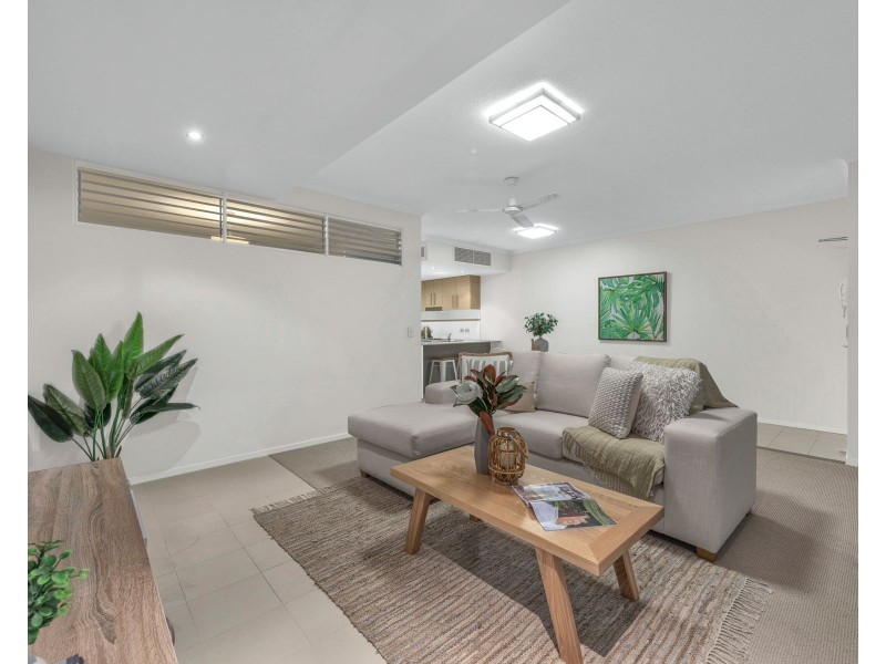 8/86 Pembroke Road, Coorparoo QLD 4151