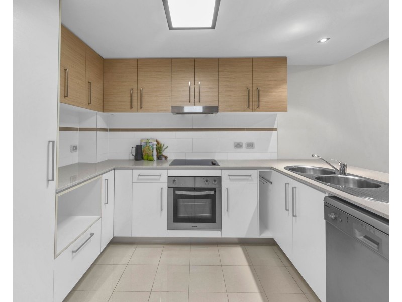 8/86 Pembroke Road, Coorparoo QLD 4151