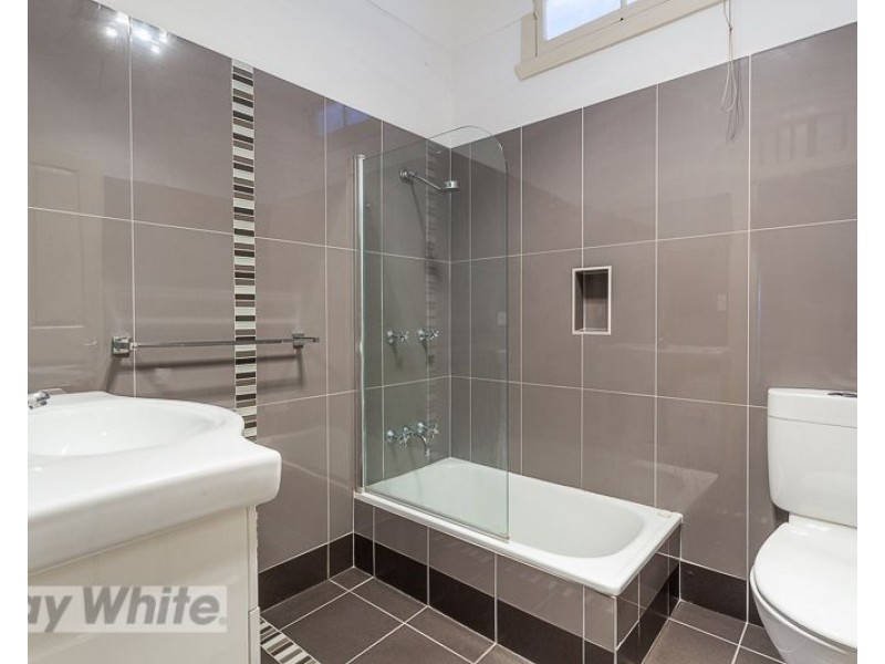 2 Beet Street, Coorparoo QLD 4151