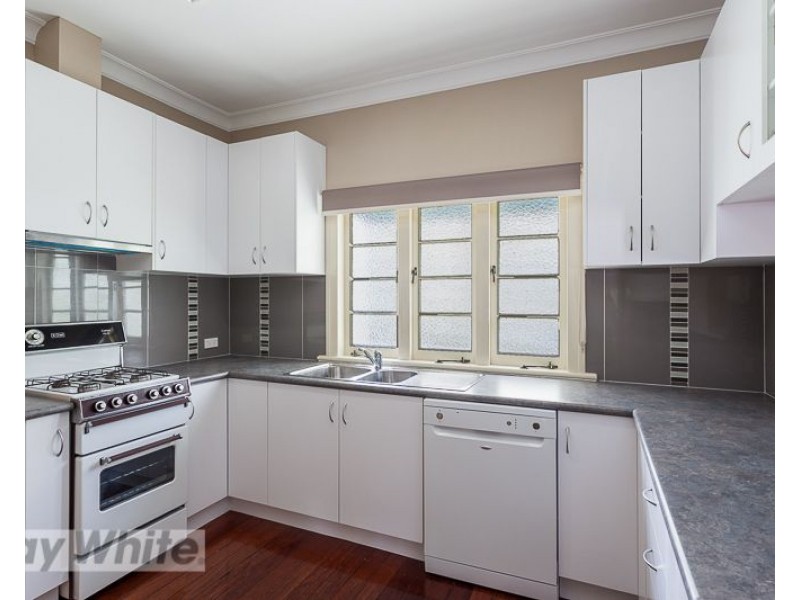 2 Beet Street, Coorparoo QLD 4151