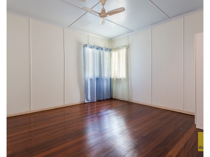 74 Imperial Avenue, Cannon Hill QLD 4170