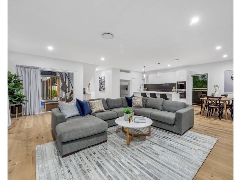 44 Pampling Street, Camp Hill QLD 4152