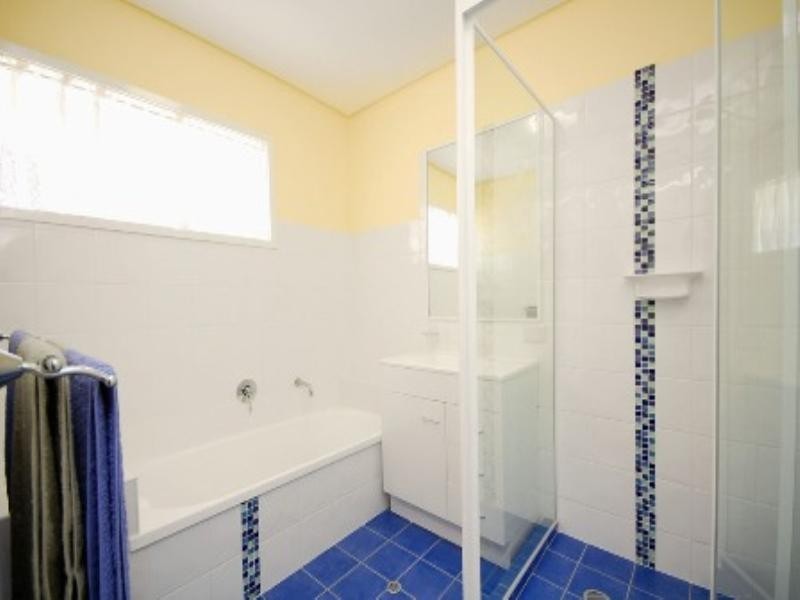 559 Cavendish Road, Coorparoo QLD 4151