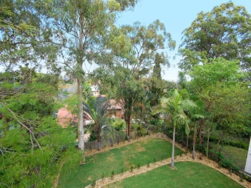559 Cavendish Road, Coorparoo QLD 4151