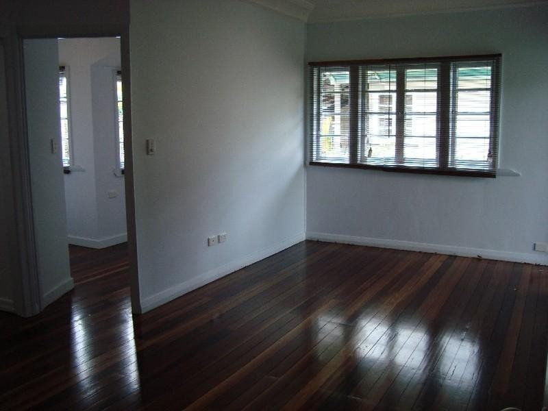 17 Captain Street, Holland Park West QLD 4121