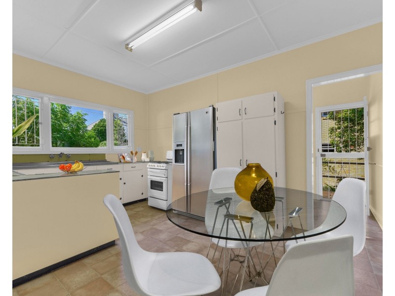 539 Cavendish Road, Coorparoo QLD 4151