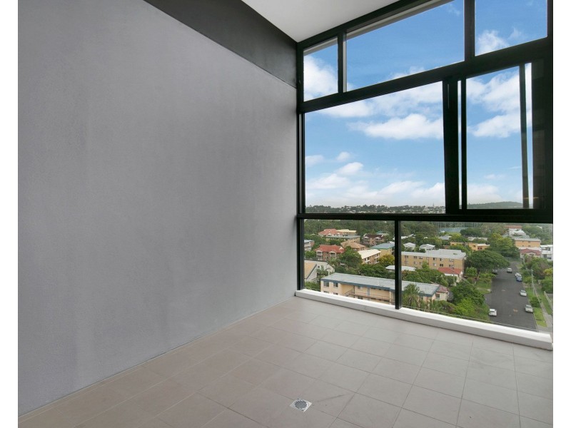 2102/123 Cavendish Road, Coorparoo QLD 4151