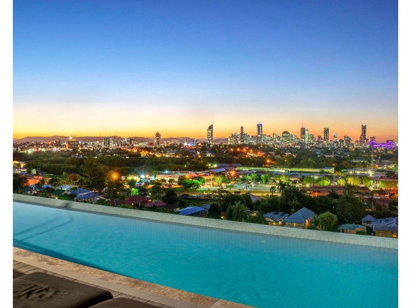 2102/123 Cavendish Road, Coorparoo QLD 4151