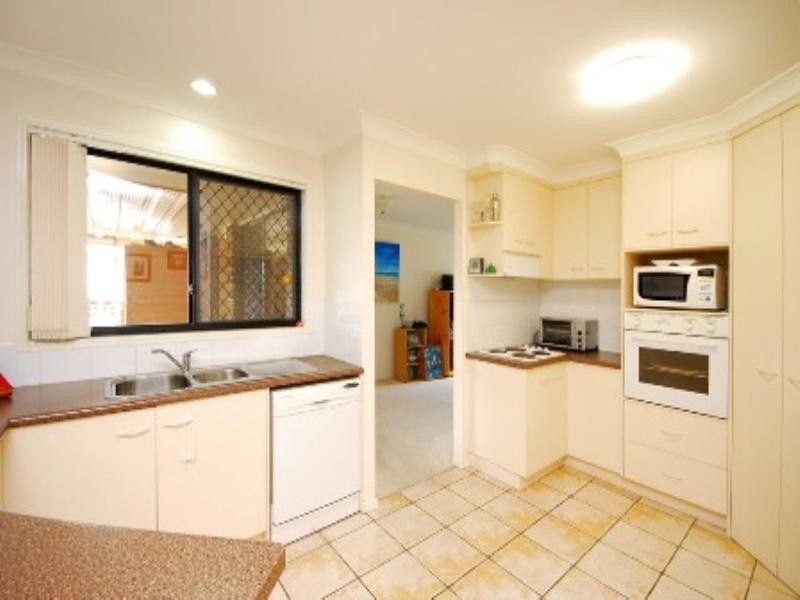 50 Brandella Place, Belmont QLD 4153