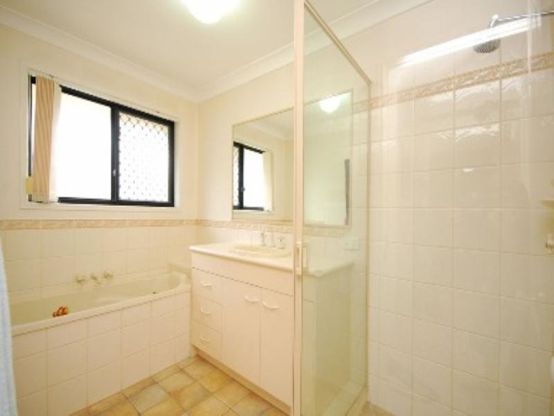 50 Brandella Place, Belmont QLD 4153