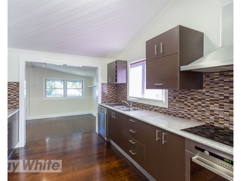 8 Elfin Street, East Brisbane QLD 4169