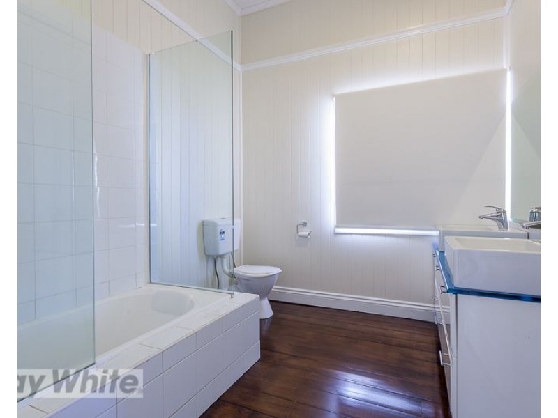 8 Elfin Street, East Brisbane QLD 4169