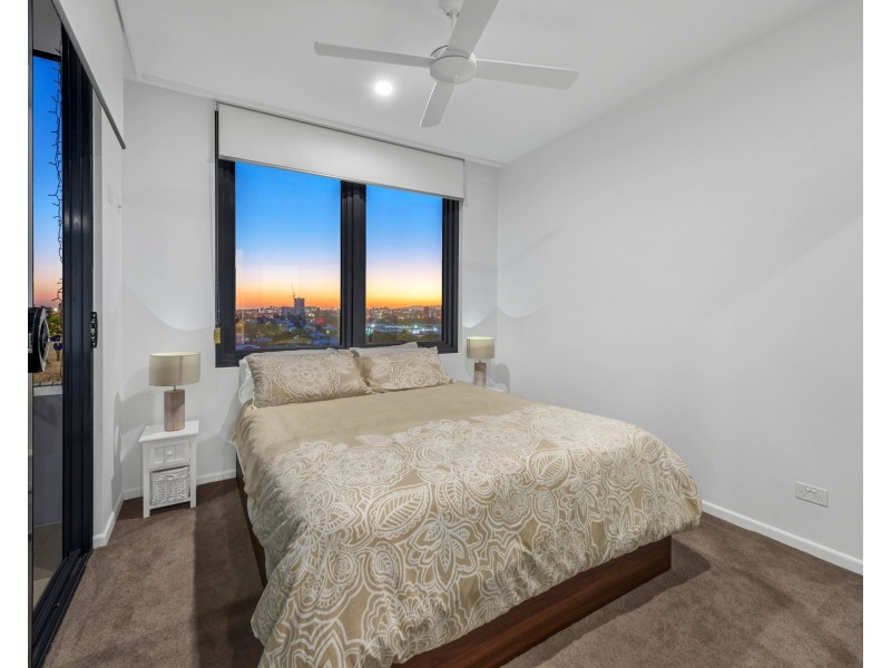 1103/123 Cavendish Road, Coorparoo QLD 4151