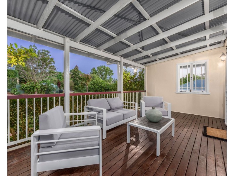 10 Stodart Street, Coorparoo QLD 4151