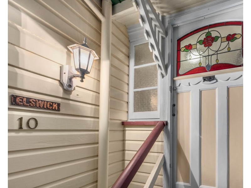 10 Stodart Street, Coorparoo QLD 4151