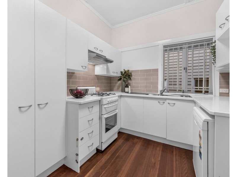 10 Stodart Street, Coorparoo QLD 4151