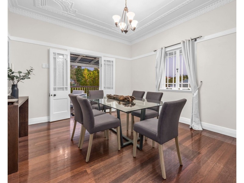 10 Stodart Street, Coorparoo QLD 4151