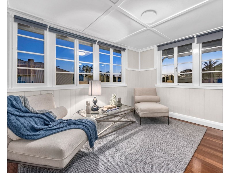 10 Stodart Street, Coorparoo QLD 4151