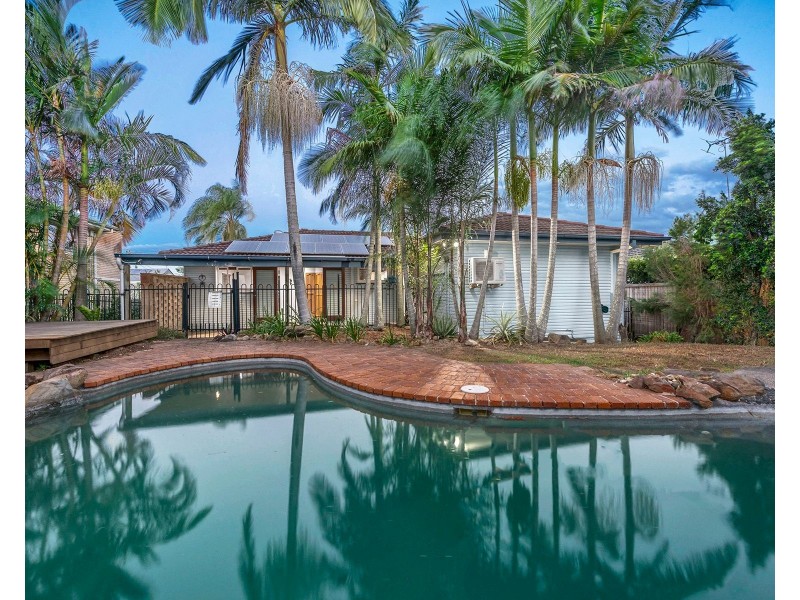 56 Merle Street, Carina QLD 4152