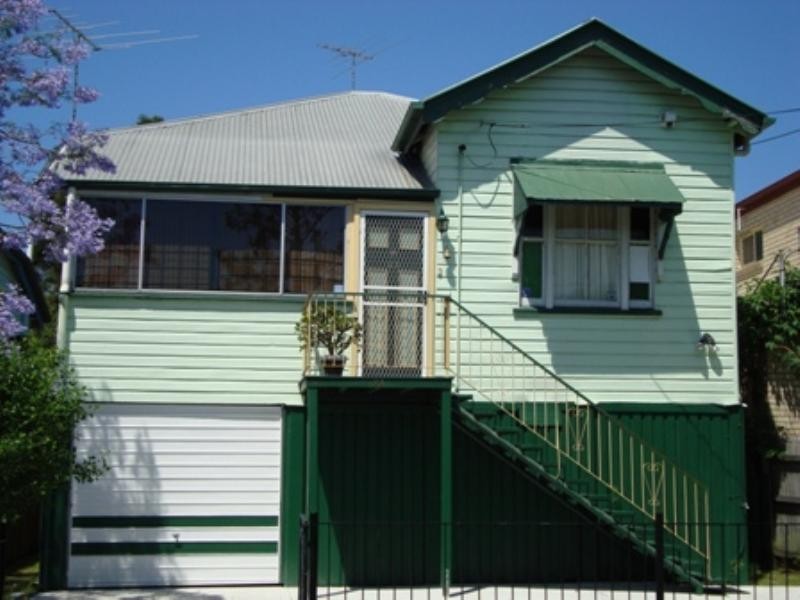 23 Edith Street, Greenslopes QLD 4120