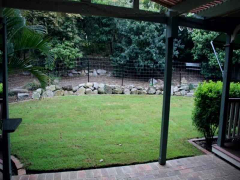 12 Cyril Street, Camp Hill QLD 4152