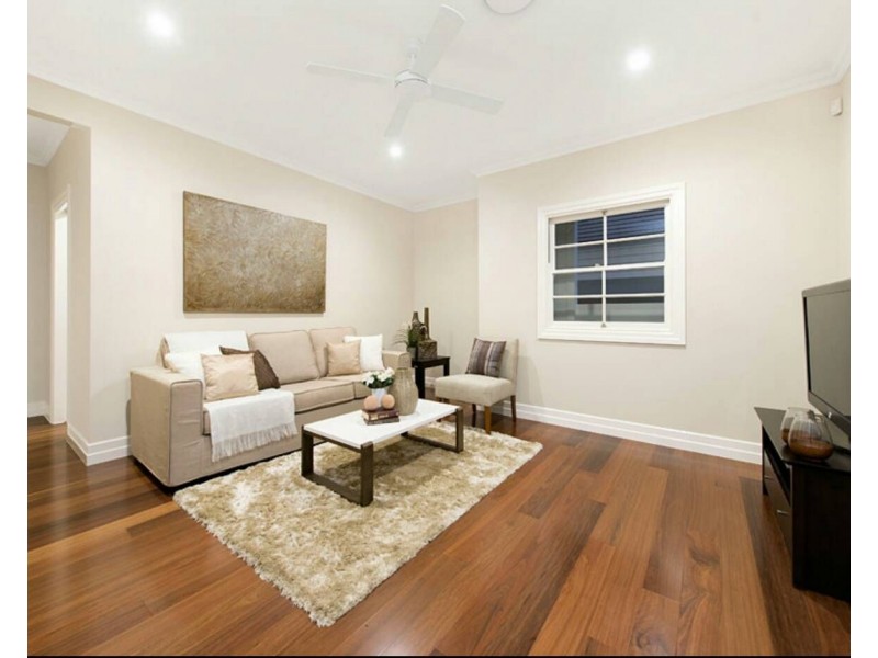 33 Halland Terrace, Camp Hill QLD 4152