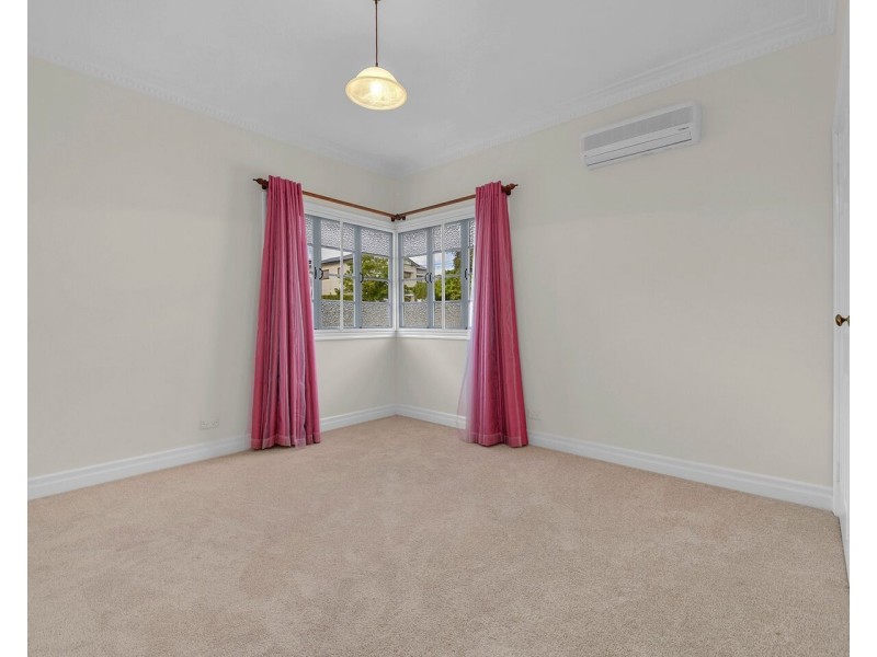 73 Bundah Street, Camp Hill QLD 4152