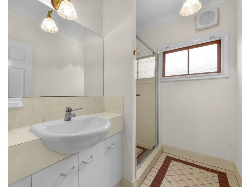 73 Bundah Street, Camp Hill QLD 4152