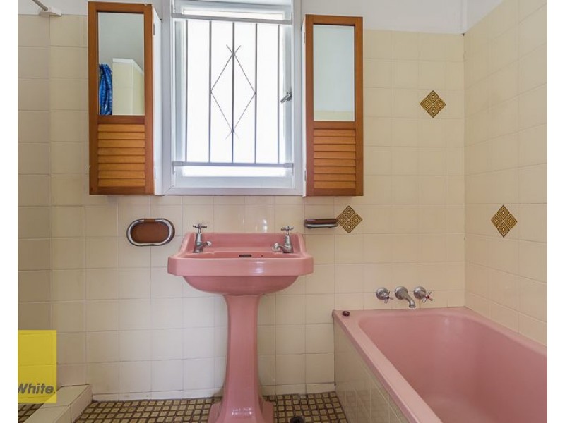 64 Henderson Street, Camp Hill QLD 4152