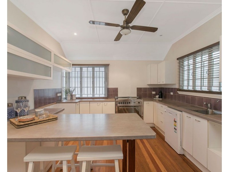 30 Clearview Terrace, Seven Hills QLD 4170