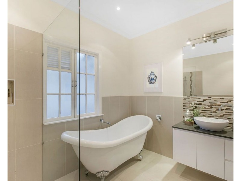 30 Clearview Terrace, Seven Hills QLD 4170