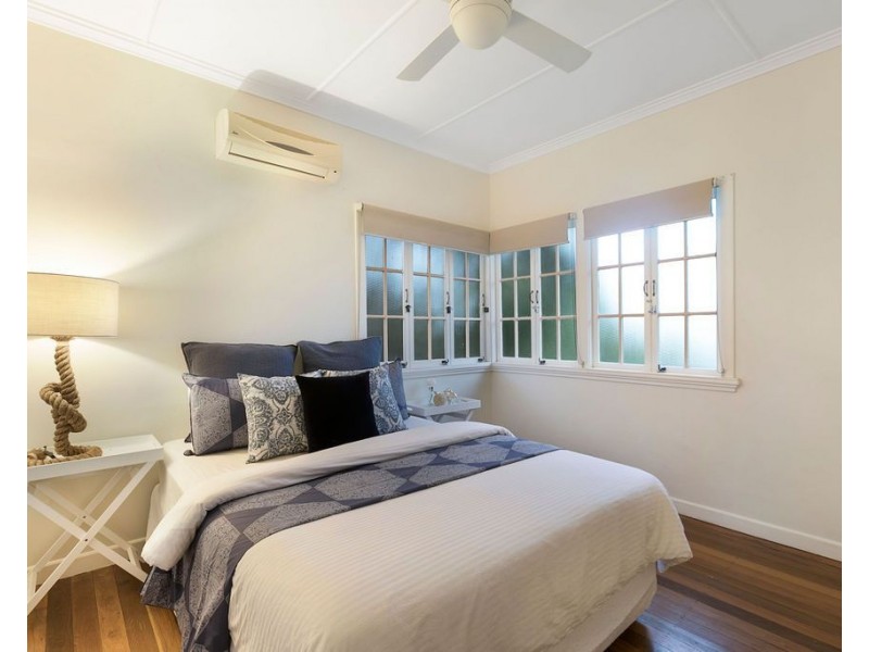 30 Clearview Terrace, Seven Hills QLD 4170