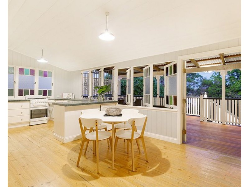 28 Shakespeare Street, Coorparoo QLD 4151