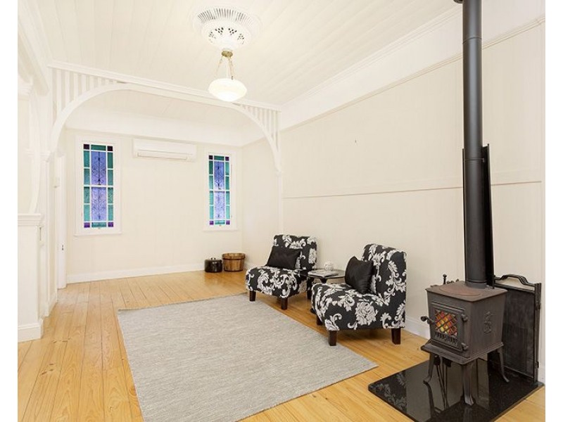 28 Shakespeare Street, Coorparoo QLD 4151