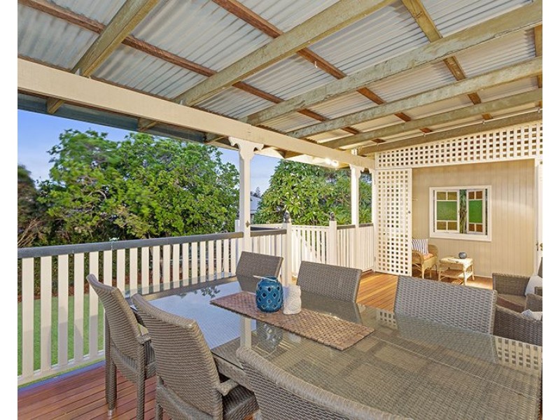 28 Shakespeare Street, Coorparoo QLD 4151