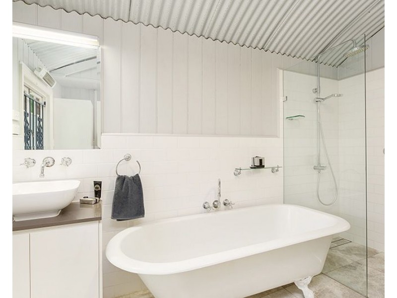 28 Shakespeare Street, Coorparoo QLD 4151